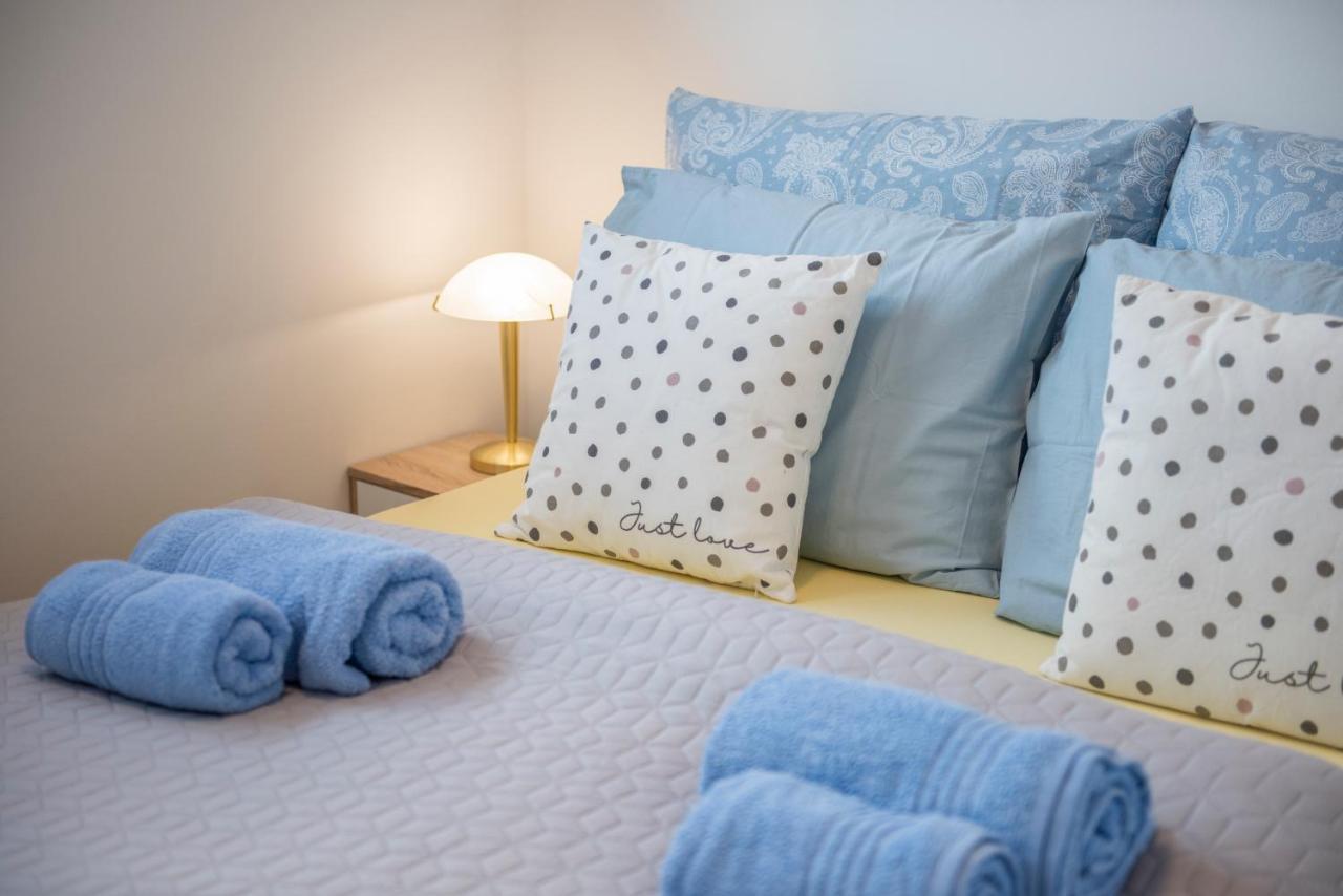 Zsuka Apartman Free Parking Pécs Kültér fotó