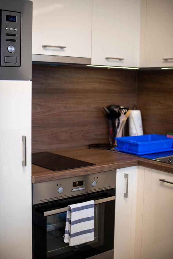 Zsuka Apartman Free Parking Pécs Kültér fotó