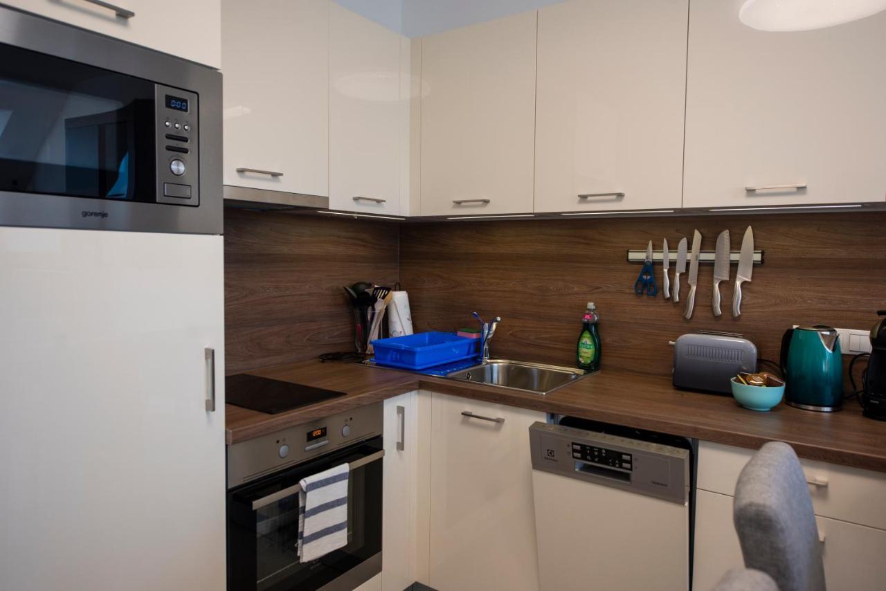 Zsuka Apartman Free Parking Pécs Kültér fotó