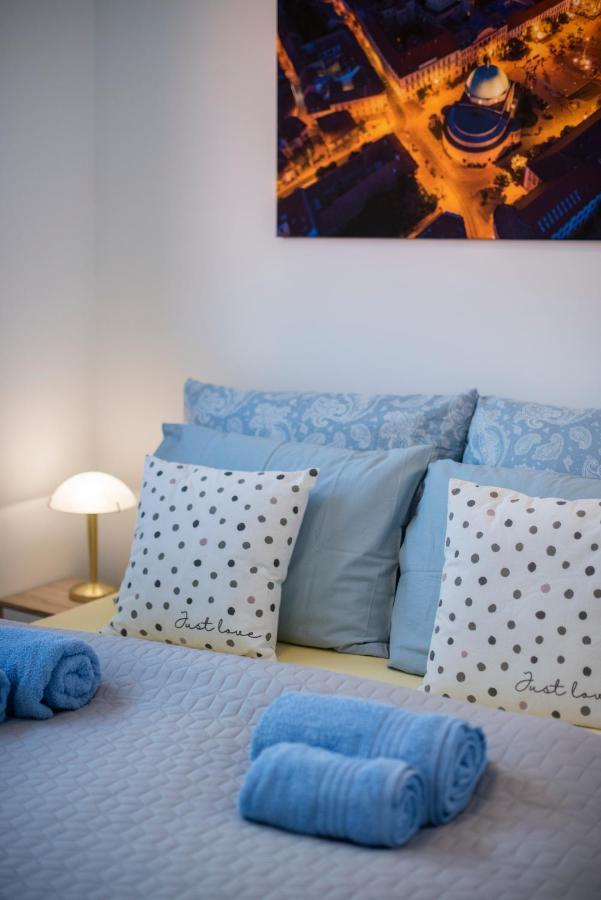 Zsuka Apartman Free Parking Pécs Kültér fotó